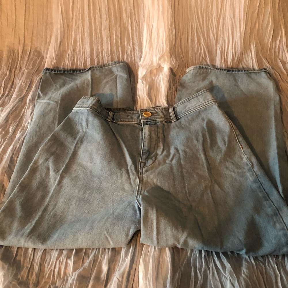 Urban Outfitters bulldog BDG light wash denim wide leg jeans size 30